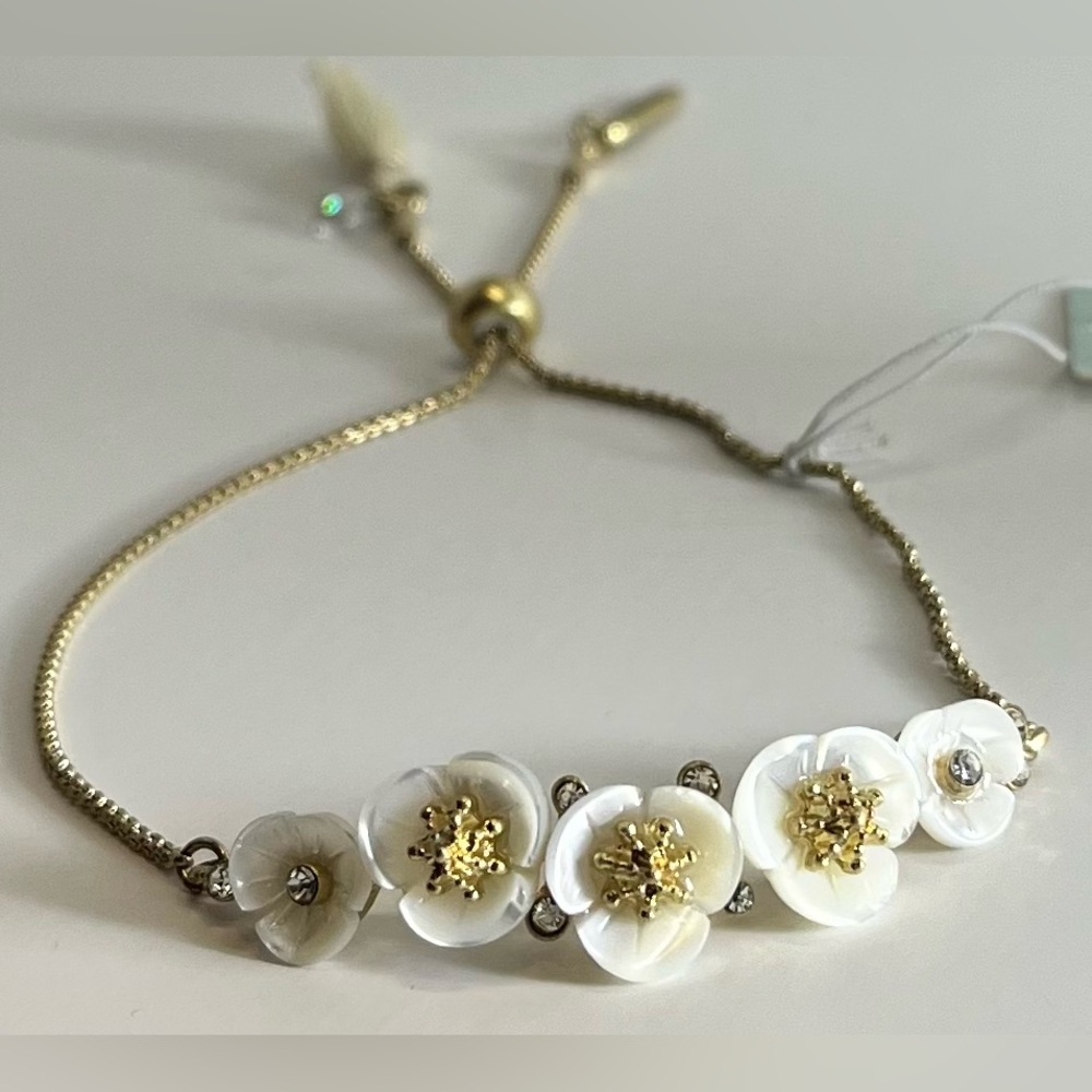 Lonna & Lilly Gold-Tone White Flower Slider Bracelet - Picture 2 of 6